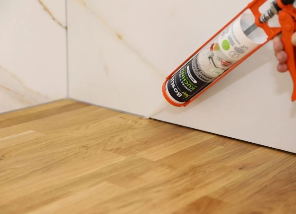 Jak położyć silikon w kuchni, unikając najczęstszych błędów