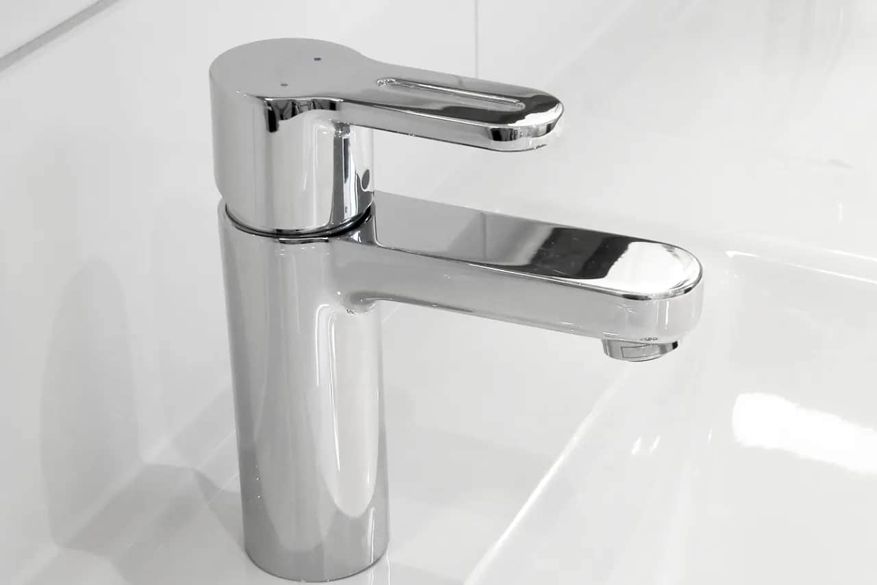 Jak rozebrać kran bez problemów i uniknąć kosztownych napraw