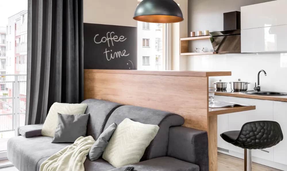 Jak urządzić salon z kuchnią 20 m², by uniknąć błędów w aranżacji?