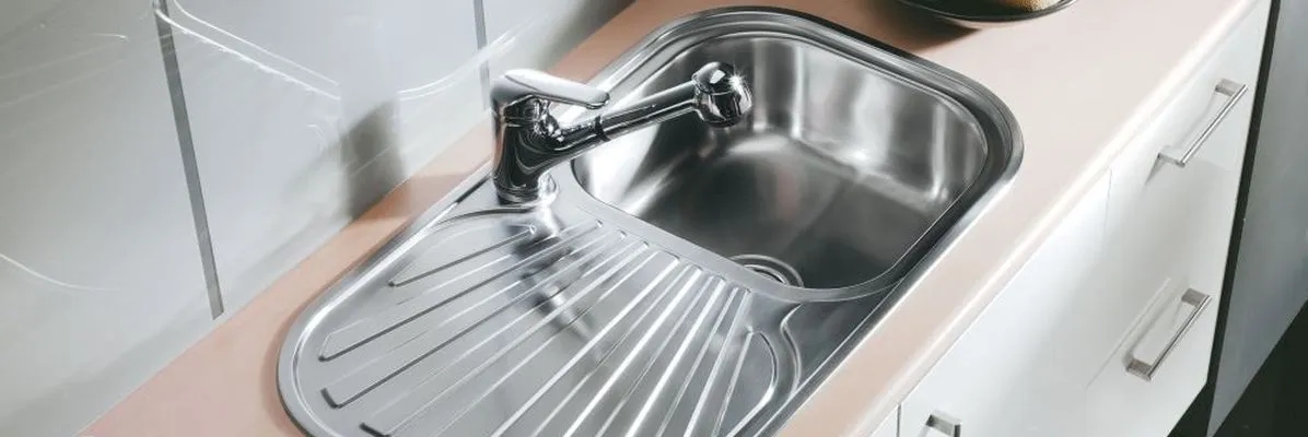 Jak zamontować kran w kuchni - uniknij najczęstszych błędów montażu