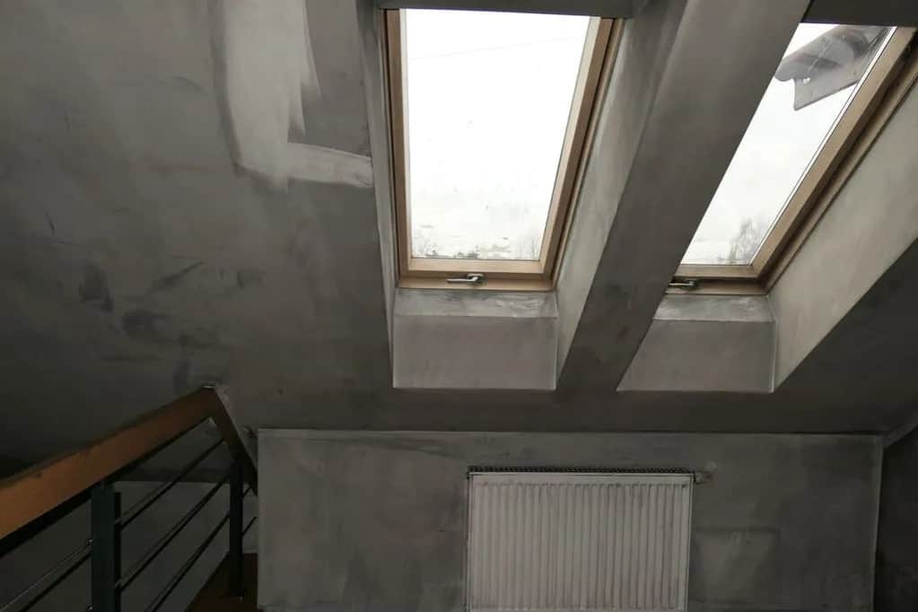 Dlaczego po pożarze nie warto samodzielnie zmywać sadzy?