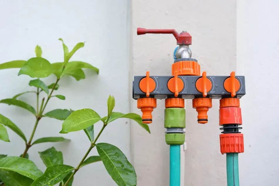 Jak zrobić kran na zewnątrz domu - uniknij najczęstszych błędów