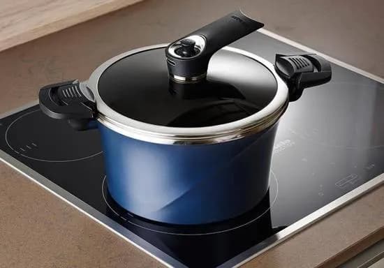 Garnek próżniowy czy szybkowar - który wybór oszczędzi Twój czas?