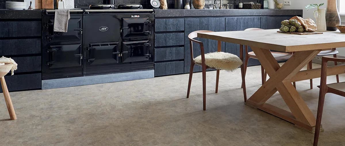 Jaka wykładzina do kuchni? Najlepsze opcje, które przetrwają lata